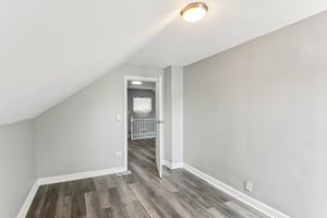 9720 S Exchange Ave Unit B-1606-018.jpg