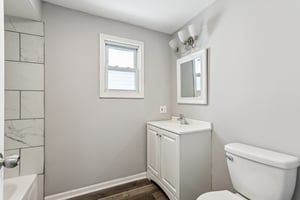9720 S Exchange Ave Unit B-1606-024.jpg