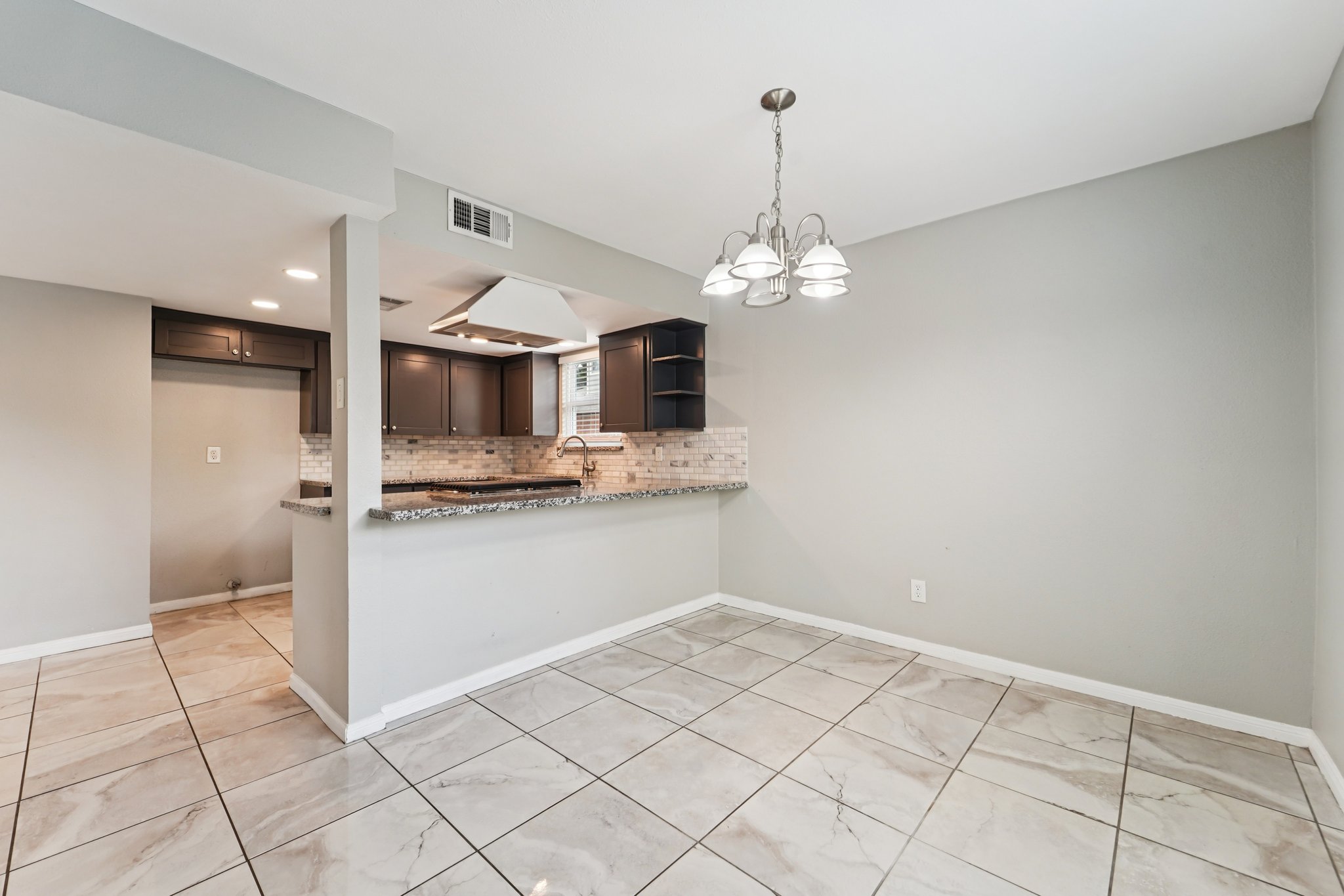 Debbie Ln-S1604-010.jpg