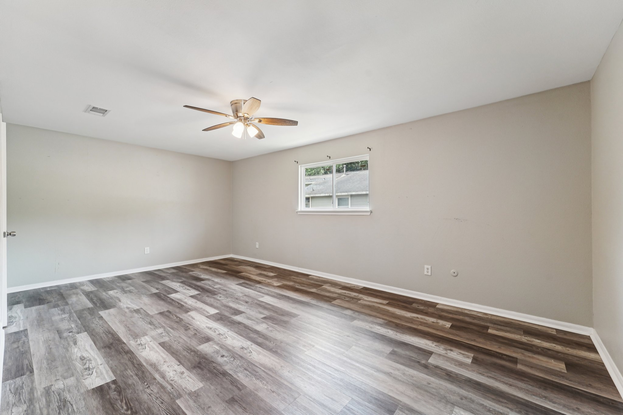 Debbie Ln-S1604-014.jpg