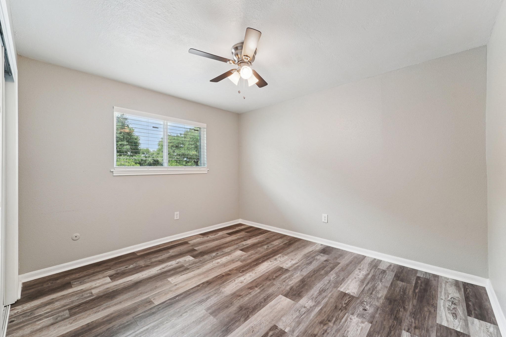 Debbie Ln-S1604-019.jpg