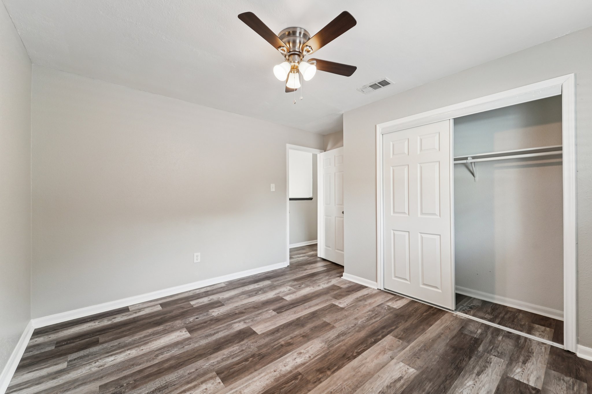 Debbie Ln-S1604-020.jpg