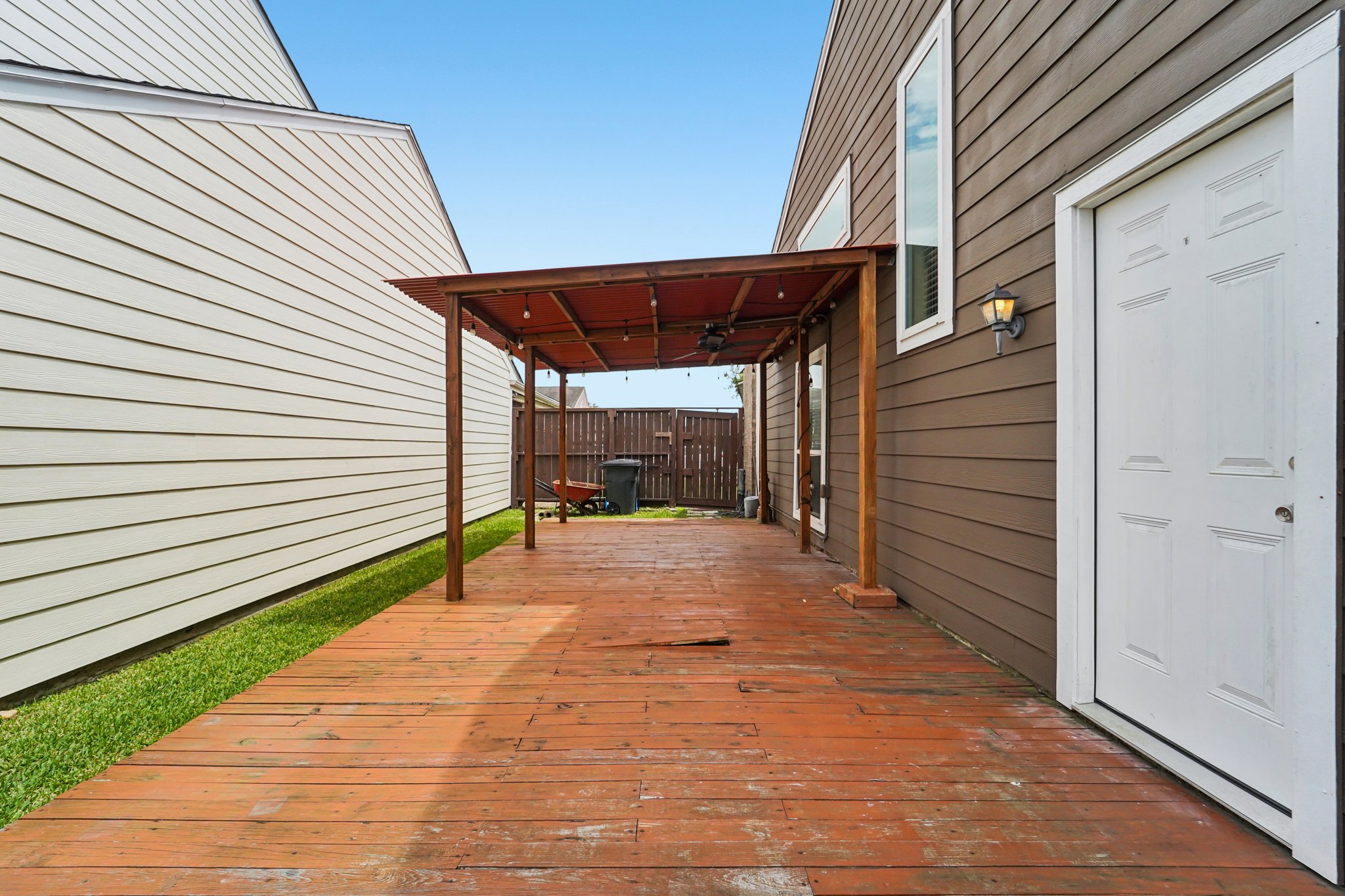 Debbie Ln-S1604-025.jpg