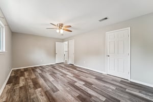 Debbie Ln-S1604-015.jpg