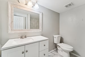 Debbie Ln-S1604-017.jpg