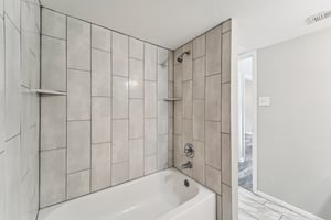 Debbie Ln-S1604-018.jpg