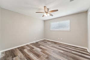 Debbie Ln-S1604-024.jpg