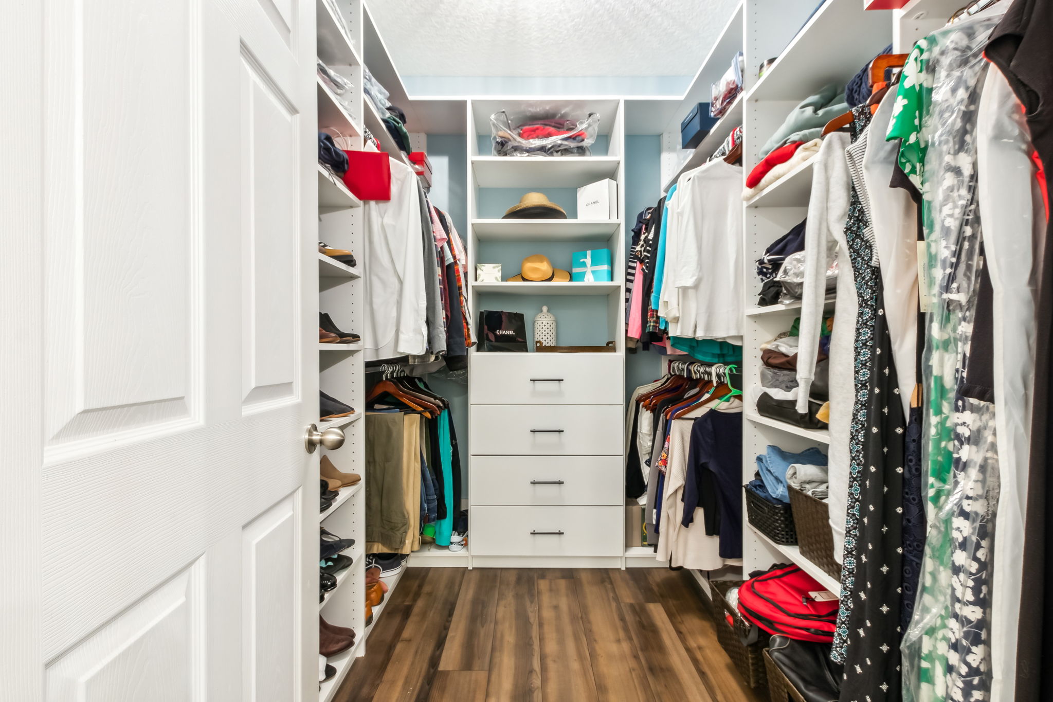 Primary Bedroom Closet