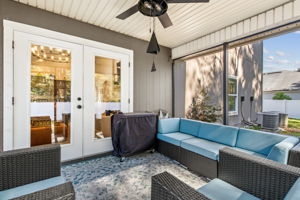 Screened-in Porch