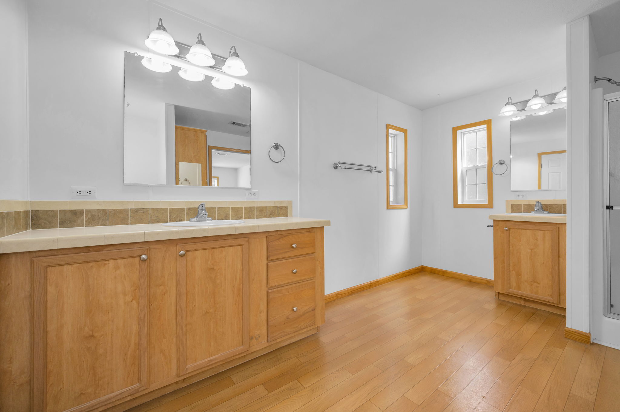 Primary Bathroom1a