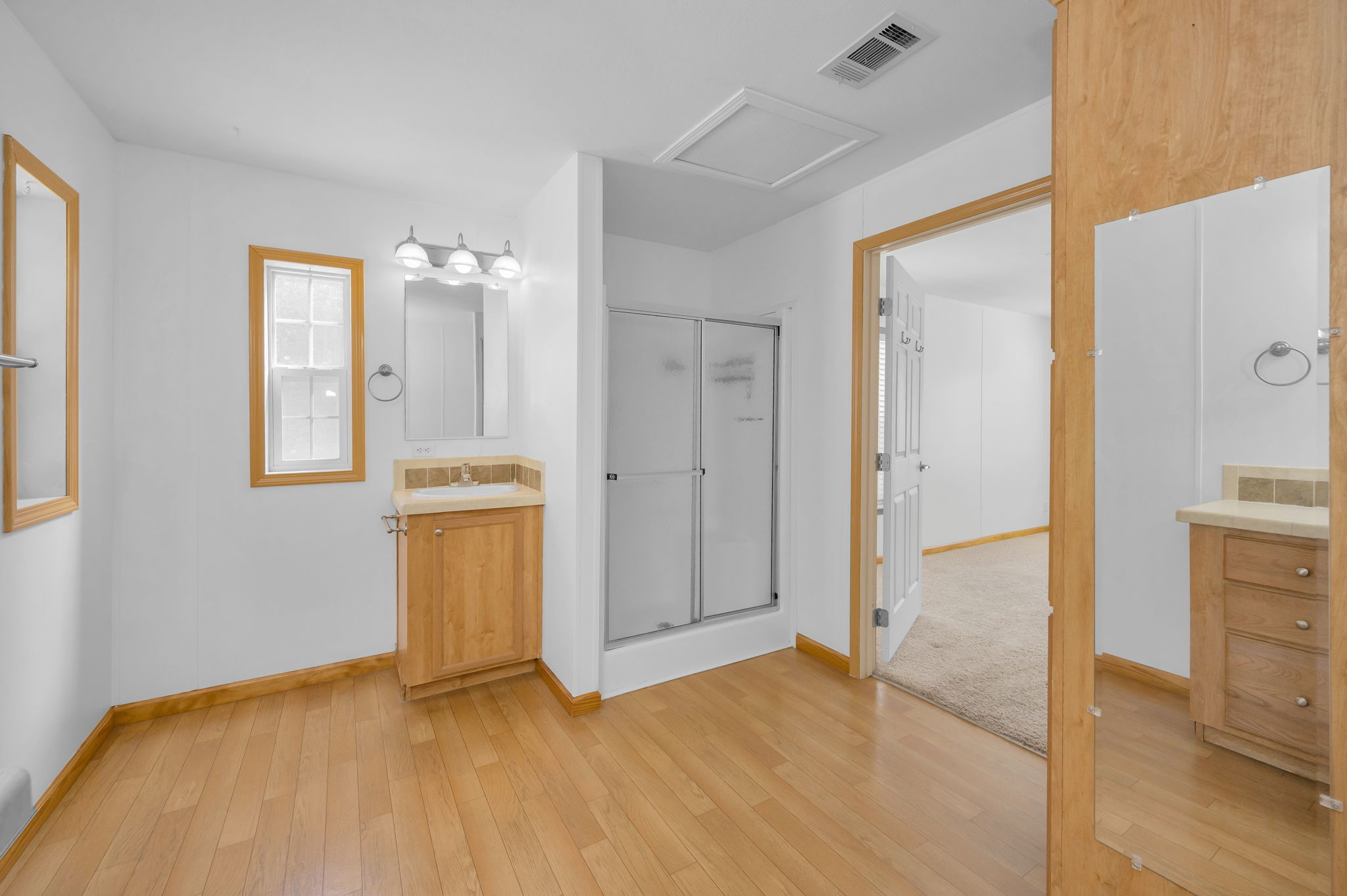 Primary Bathroom1b