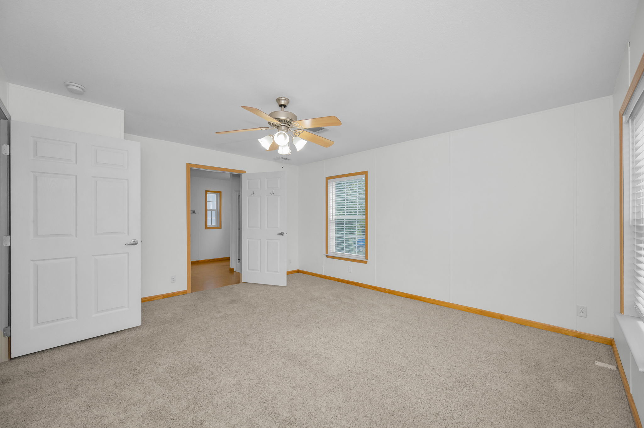 Primary Bedroom1c