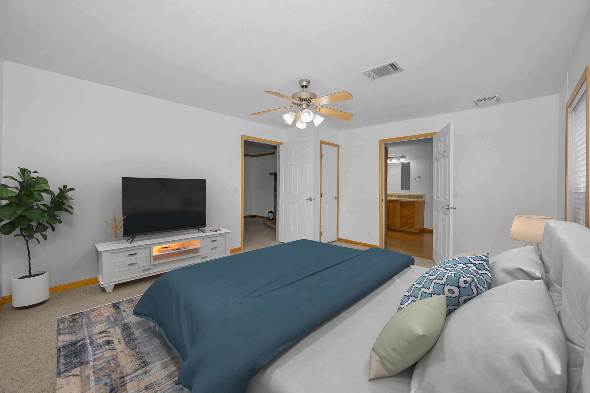 Primary Bedroom1b