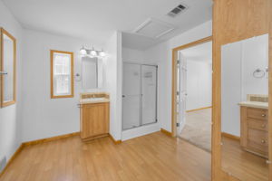 Primary Bathroom1b