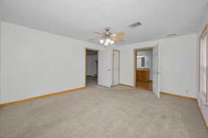 Primary Bedroom1b