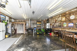 Pole barn