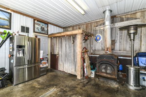 Pole barn