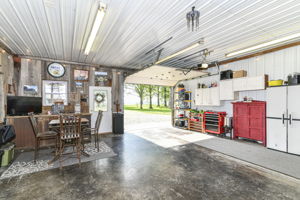 Pole barn