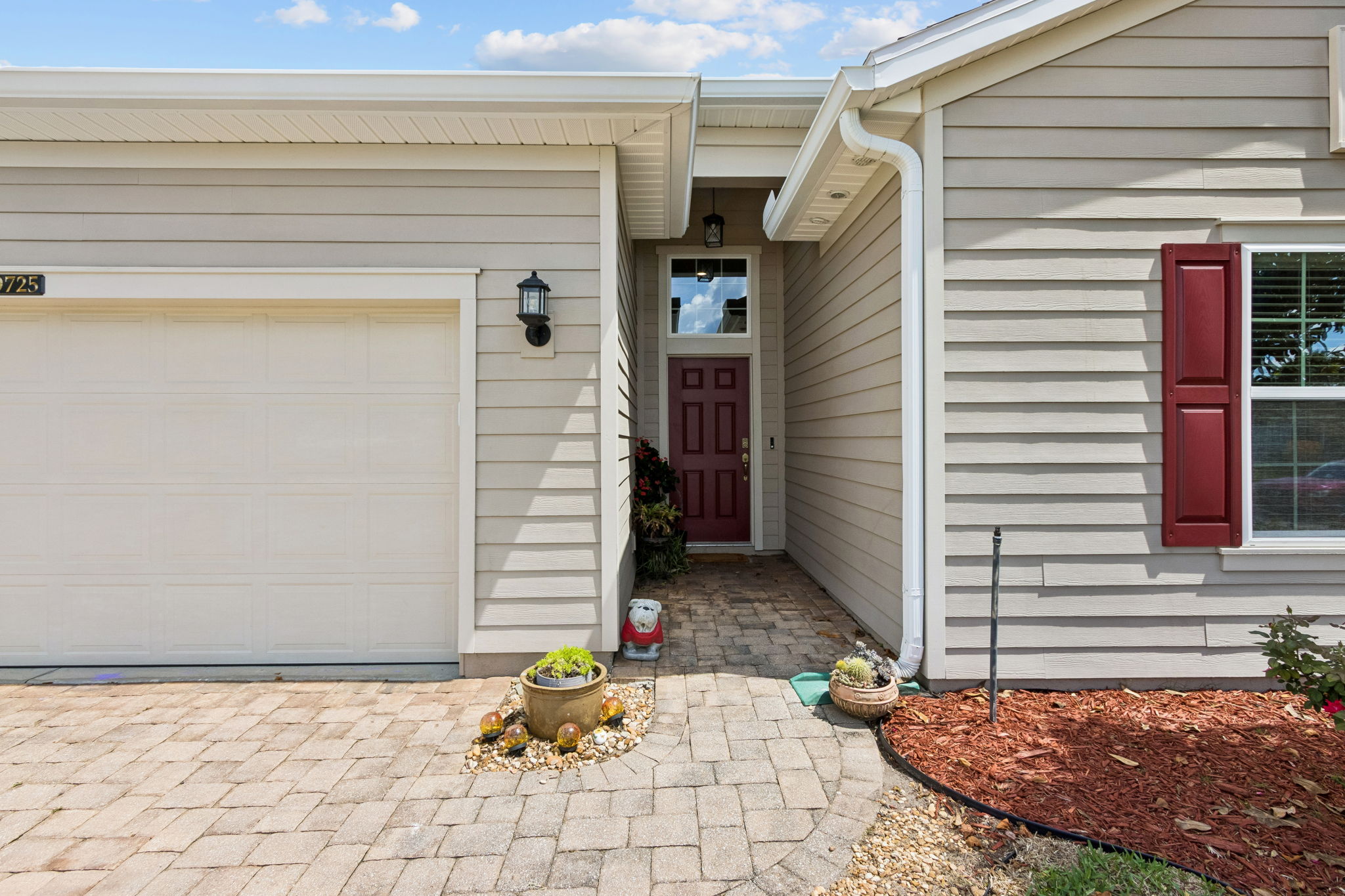 Front Entry Detail