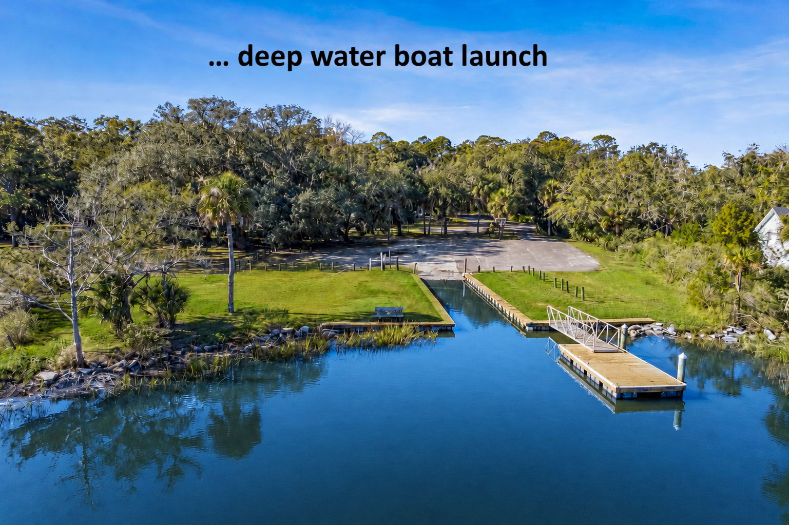For boaters, the community launch offers convenient access to deep water and the waterways beyond