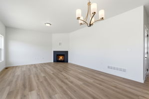 015_DSC08650_with_fire