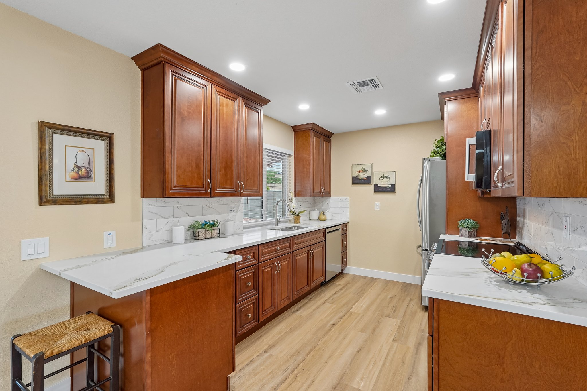 W Pineaire Dr-S1807-020.jpg