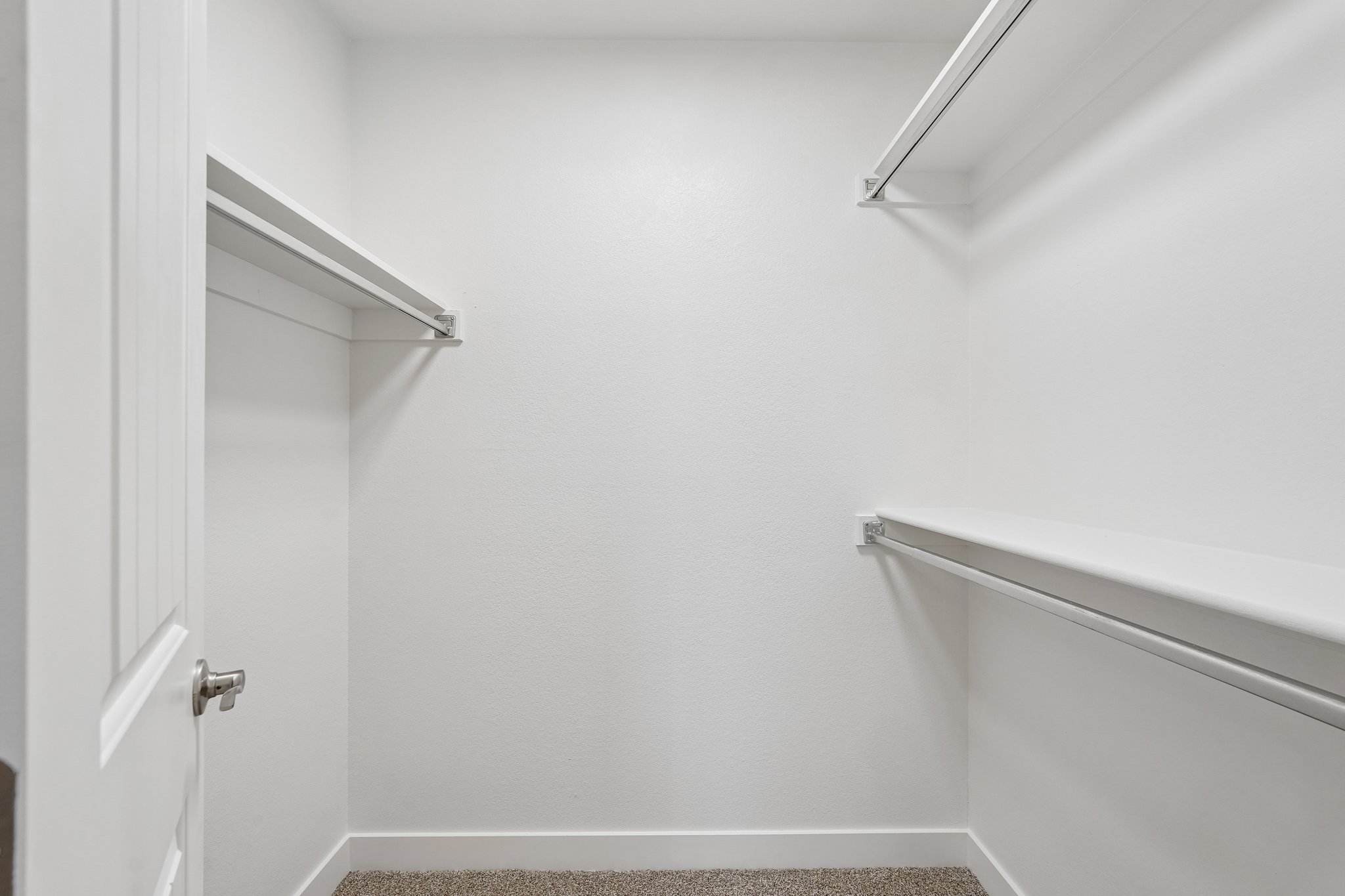 W Pineaire Dr-S1807-030.jpg