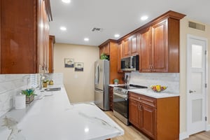 W Pineaire Dr-S1807-021.jpg