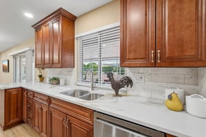 W Pineaire Dr-S1807-023.jpg