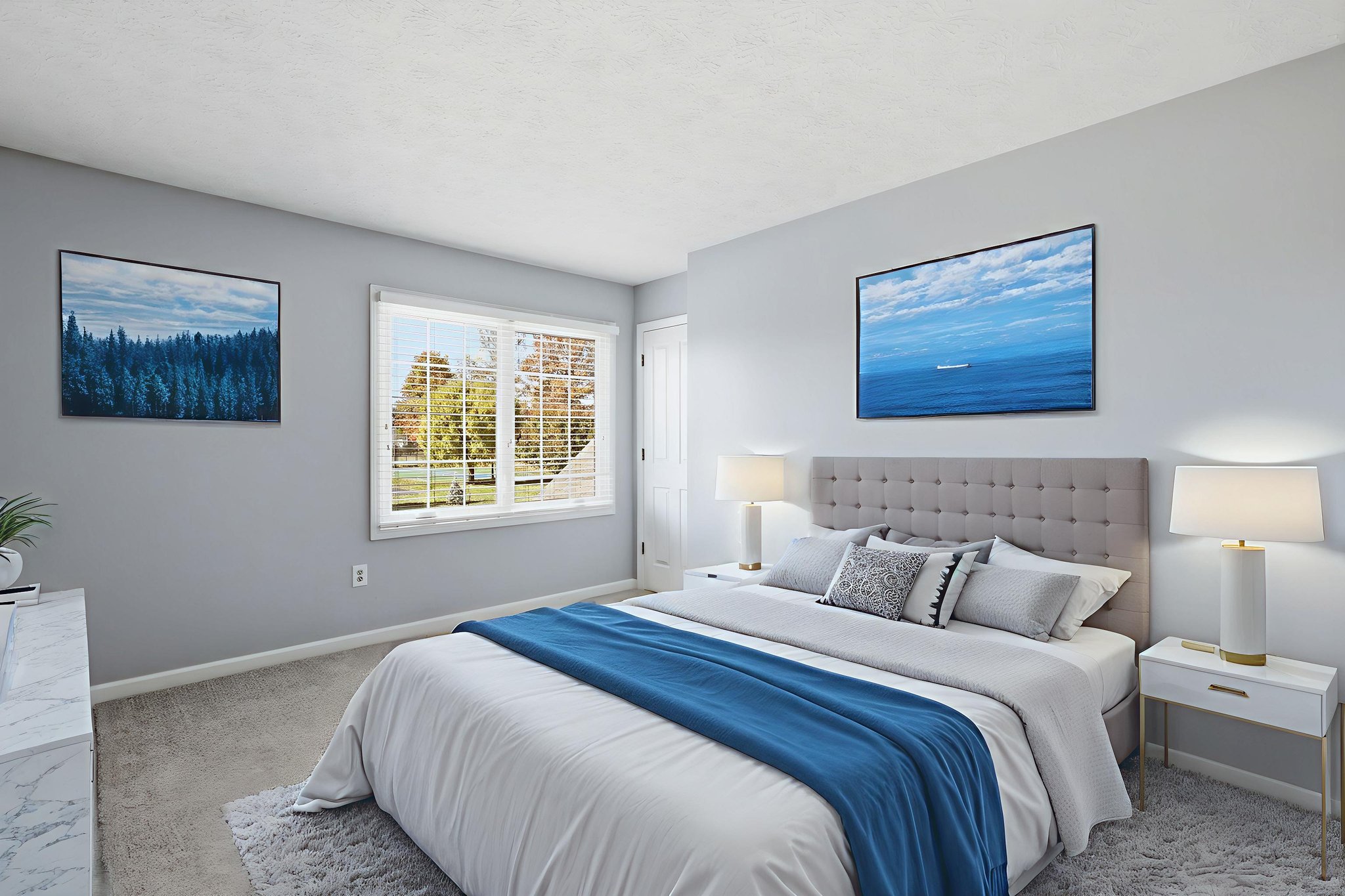 RAS18883 virtually staged.jpeg