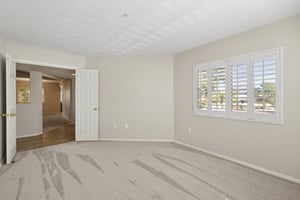 9736 N 95th St 225 - 015.jpg