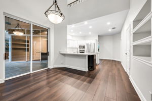 Eat in Kitchen - Breakfast Bar