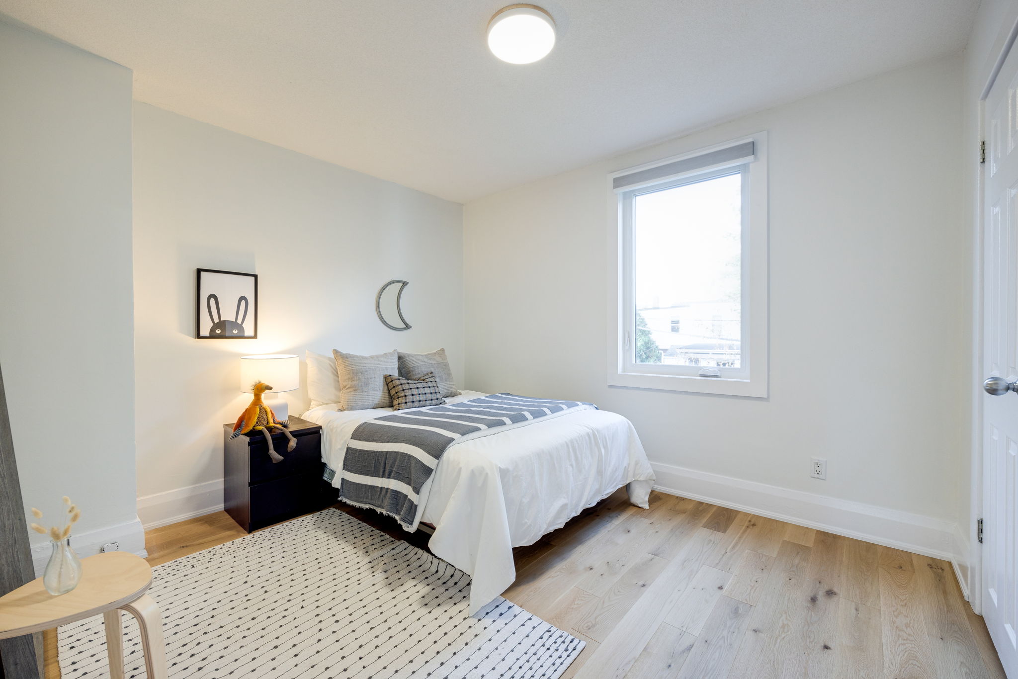 Toronto property showcase — delivered property photograph 36