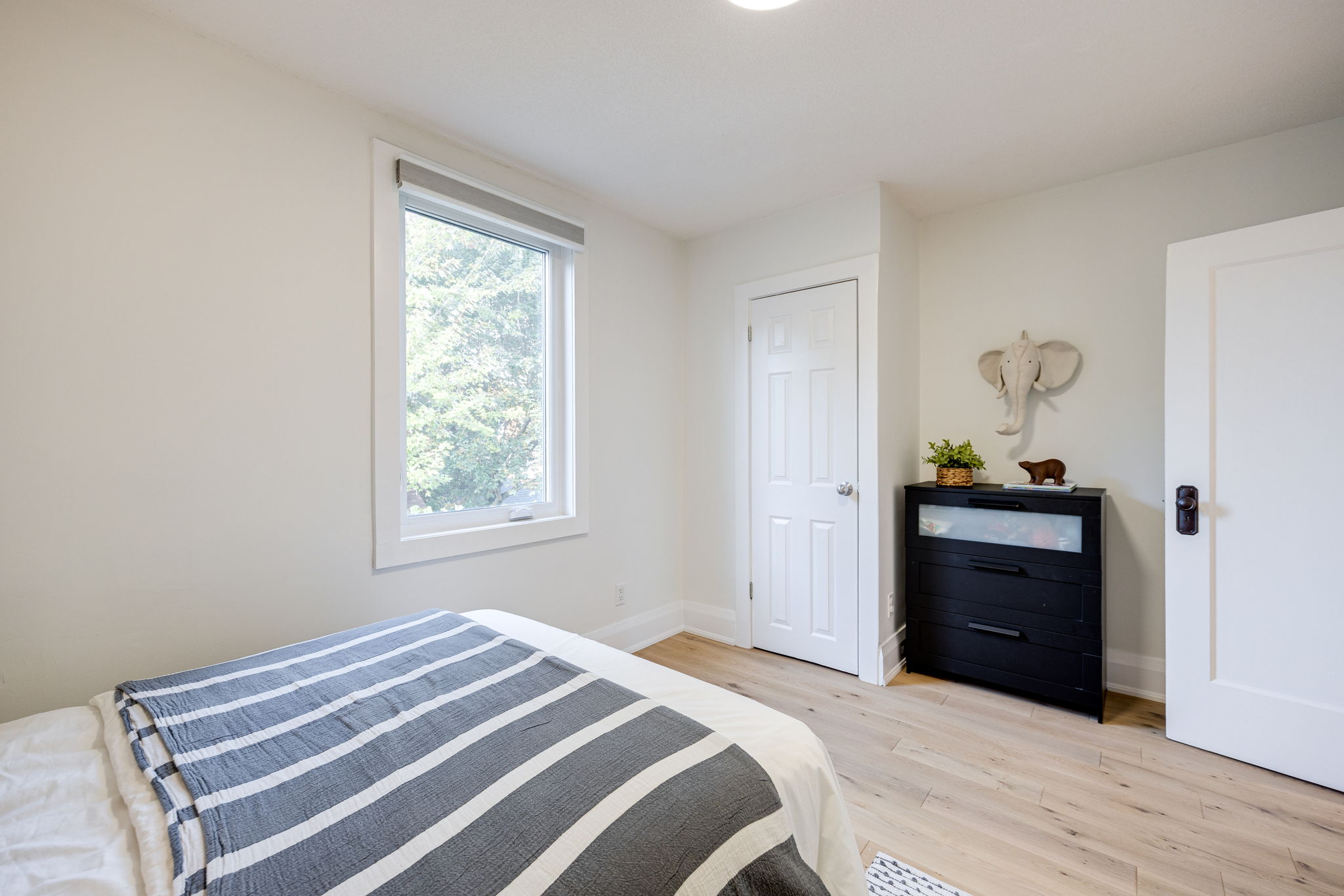 Toronto property showcase — delivered property photograph 37