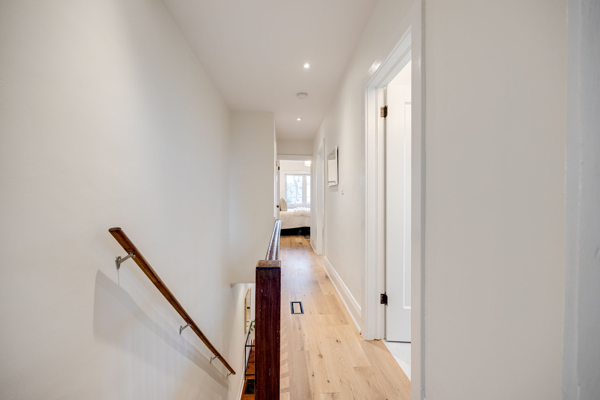 Toronto property showcase — delivered property photograph 35