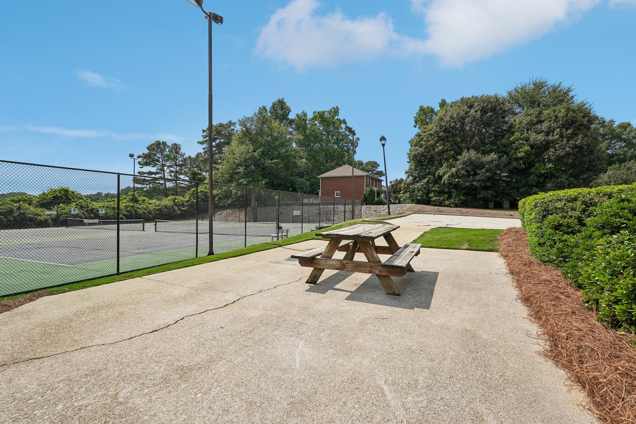 Laurel Springs Ln SW-2807-906.jpg