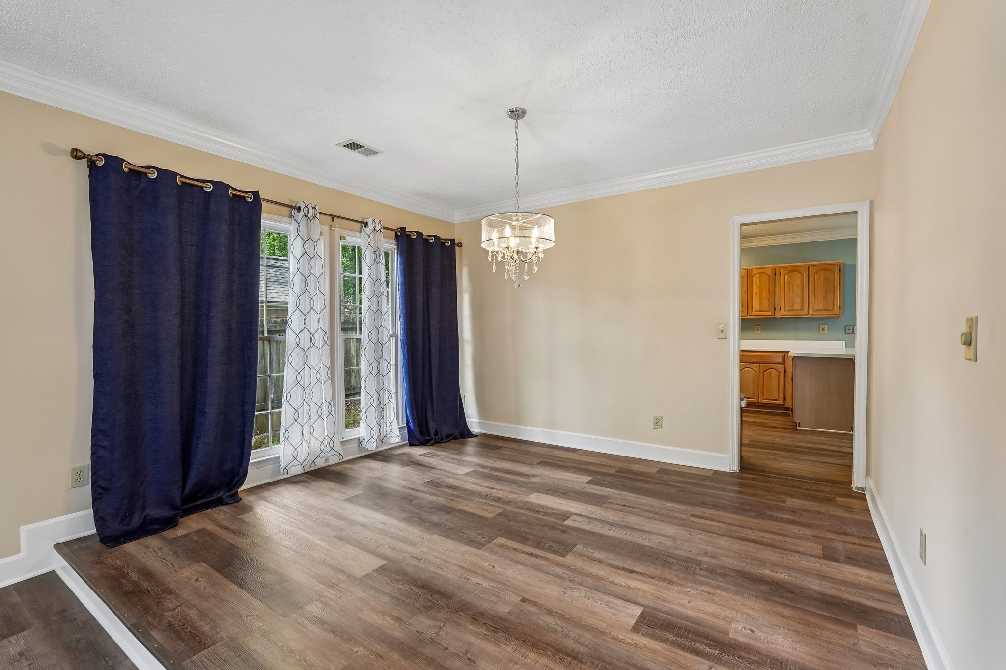 Laurel Springs Ln SW-S2807-012.jpg