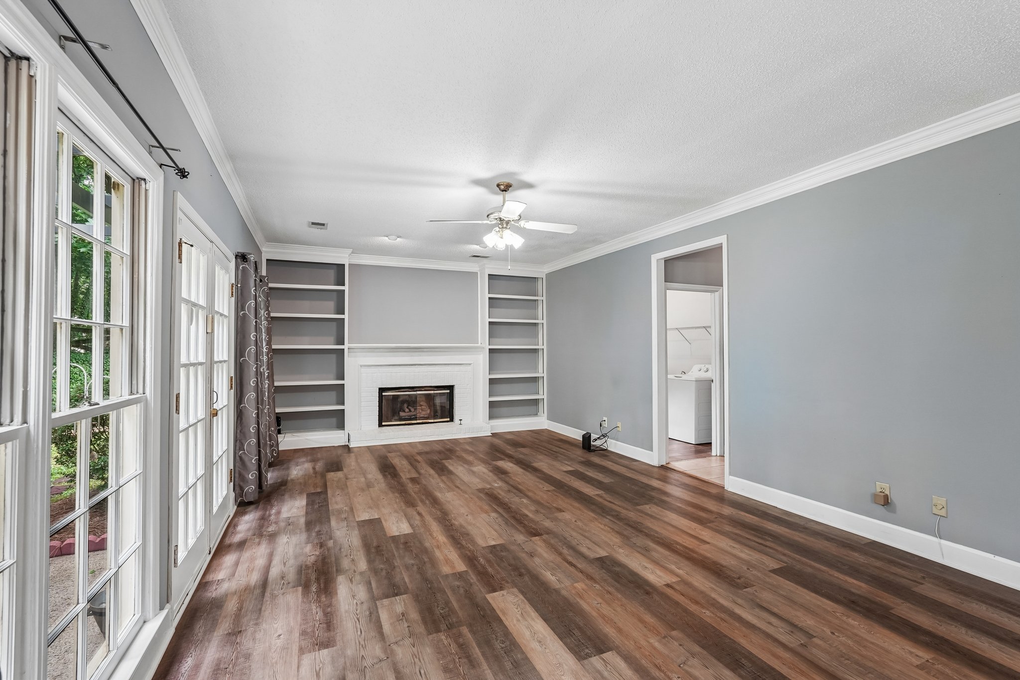 Laurel Springs Ln SW-S2807-026.jpg