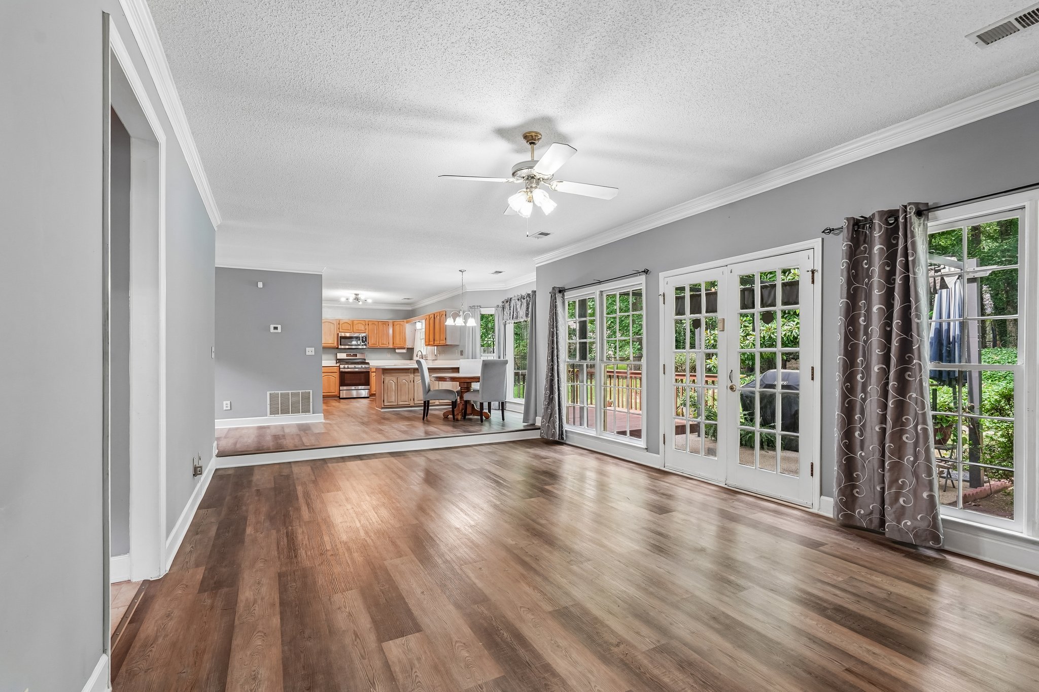 Laurel Springs Ln SW-S2807-027.jpg