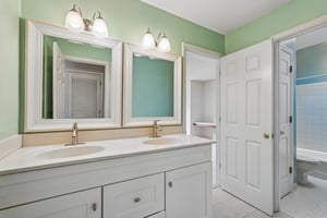Laurel Springs Ln SW-S2807-048.jpg