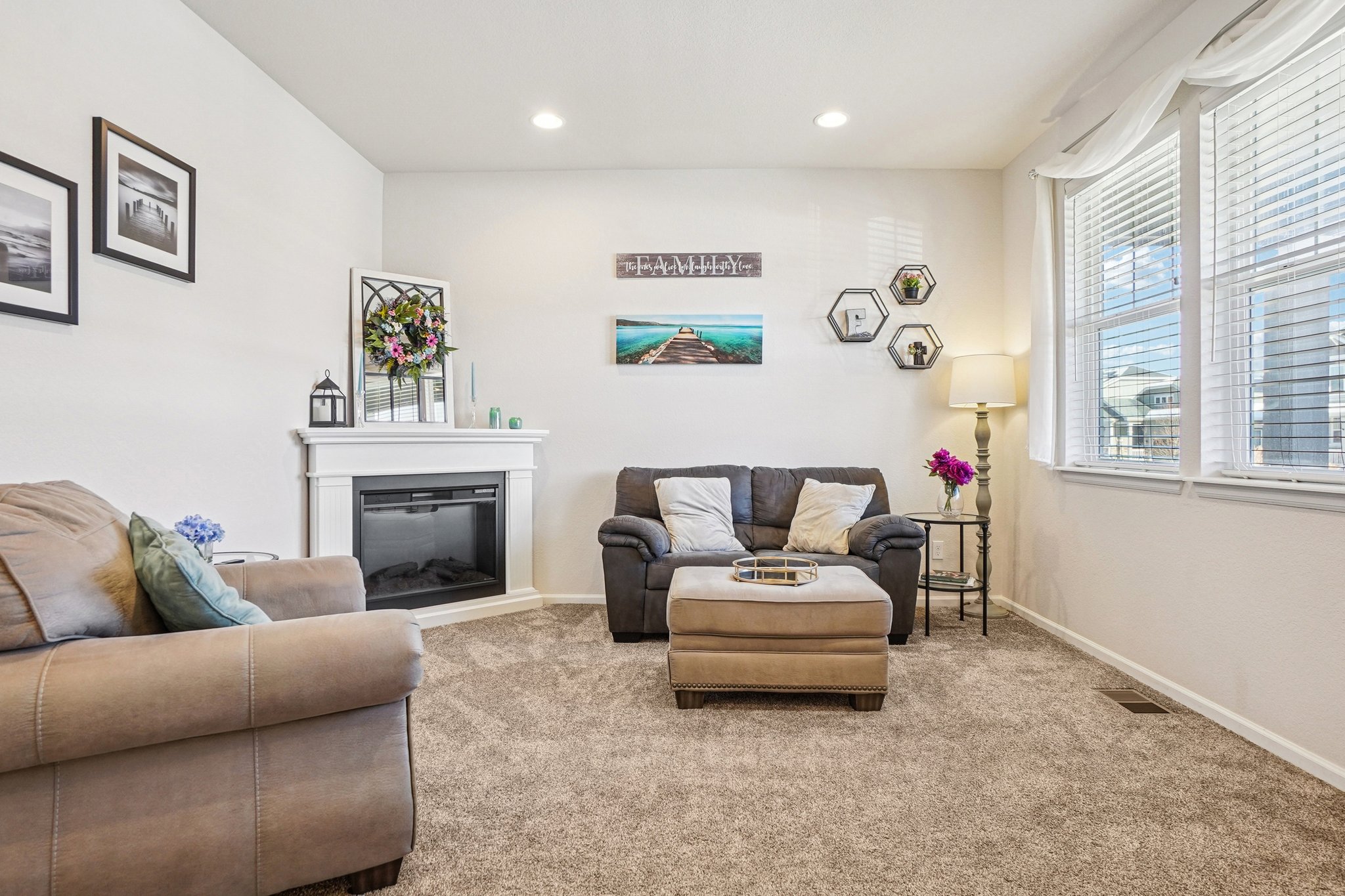 Ventura St-L2001-010.jpg