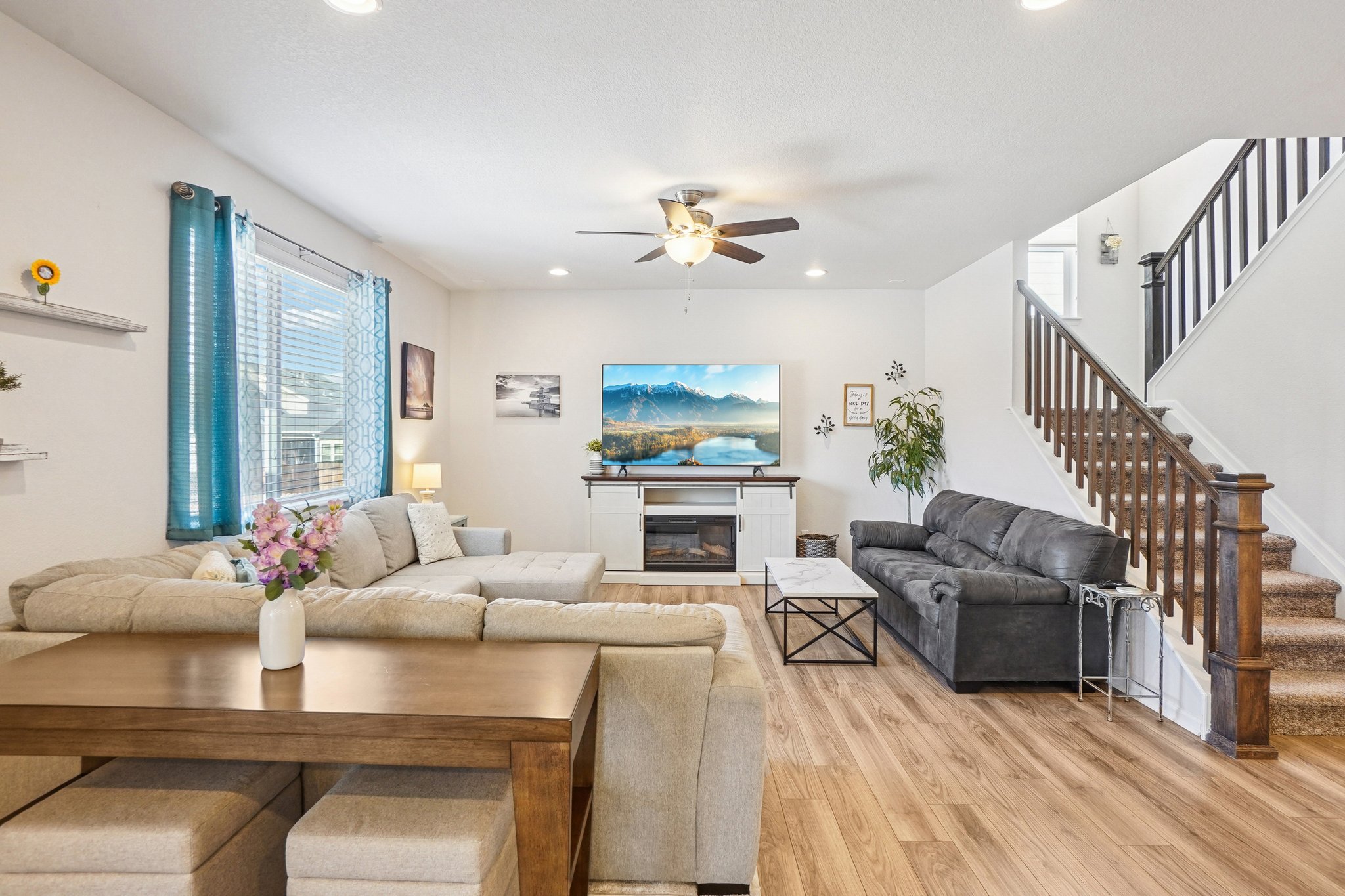 Ventura St-L2001-014.jpg