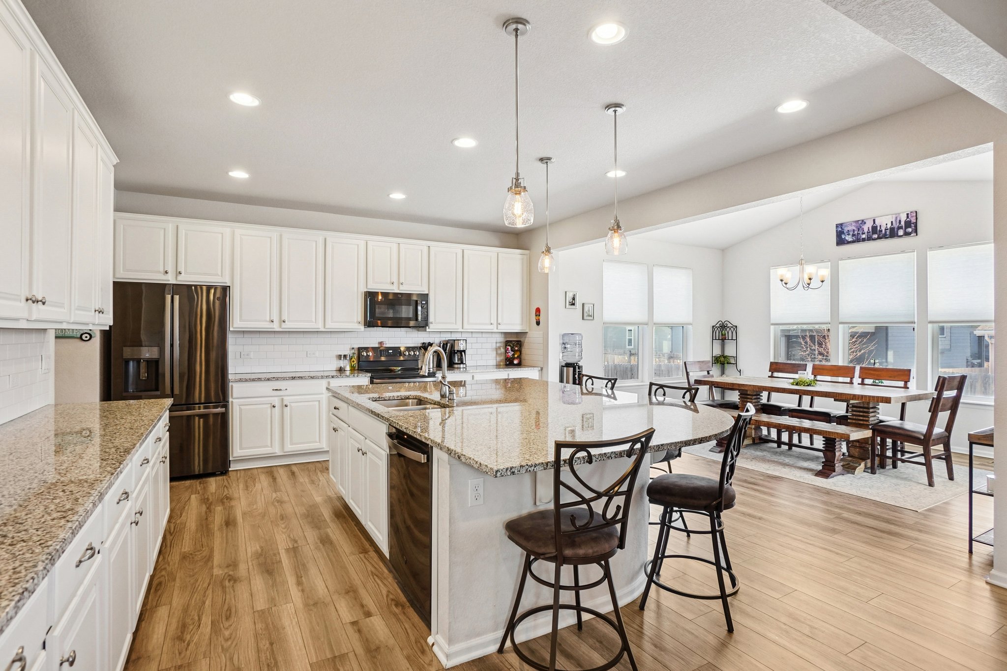 Ventura St-L2001-020.jpg