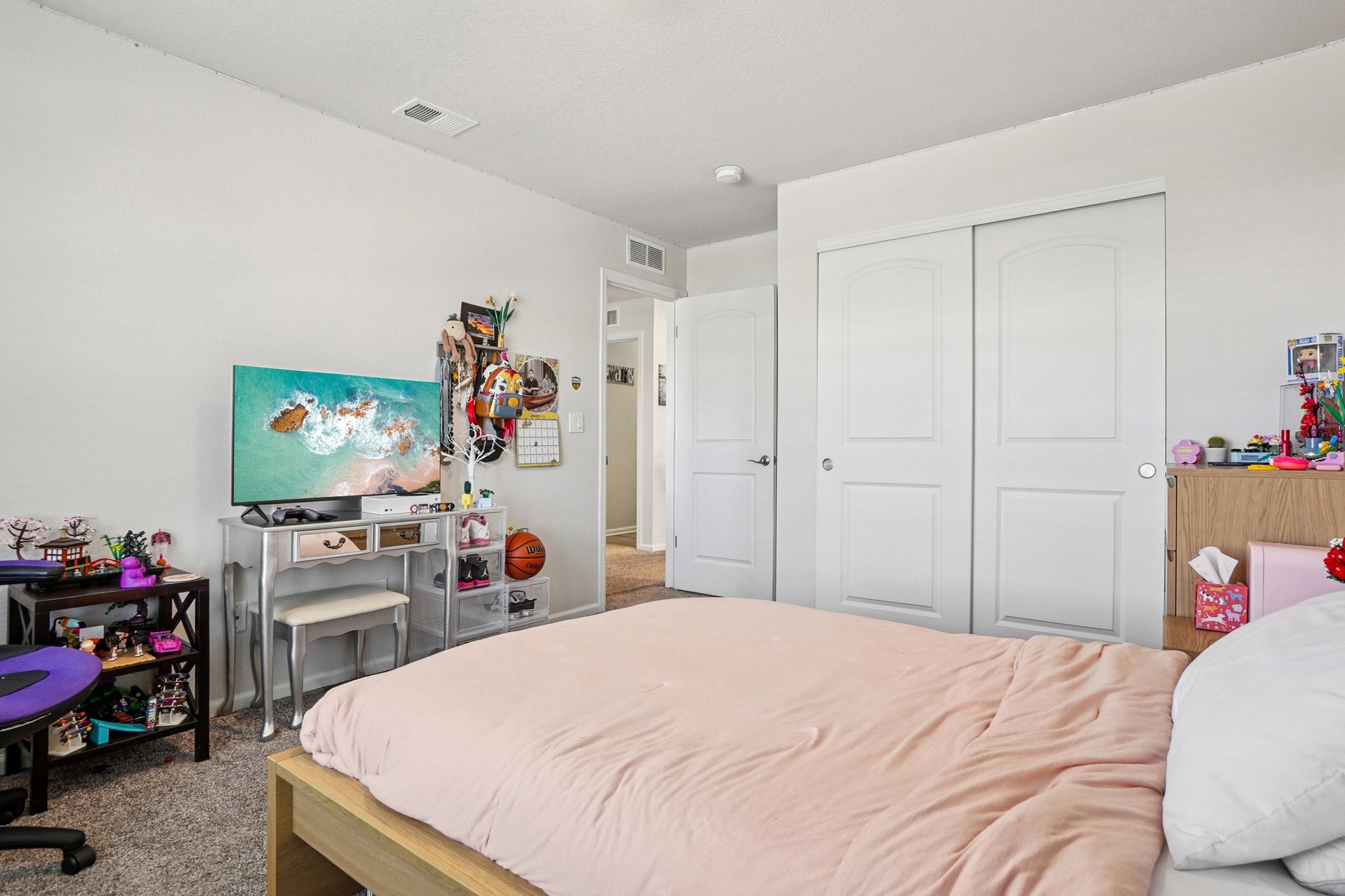 Ventura St-L2001-034.jpg