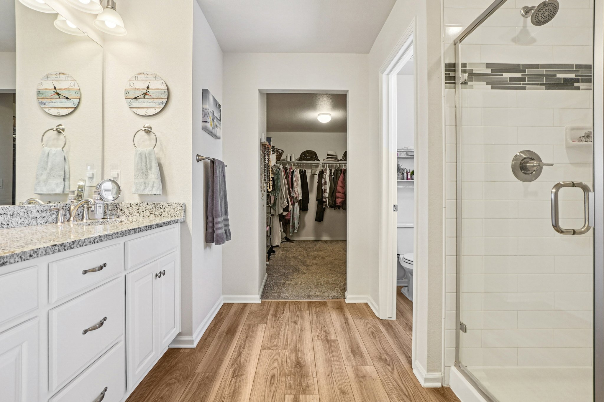 Ventura St-L2001-038.jpg