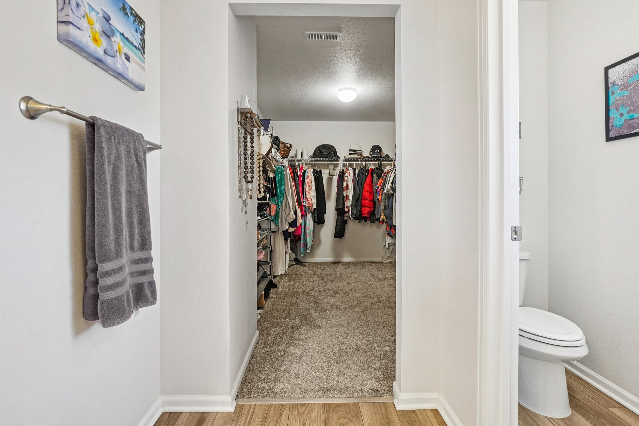 Ventura St-L2001-042.jpg