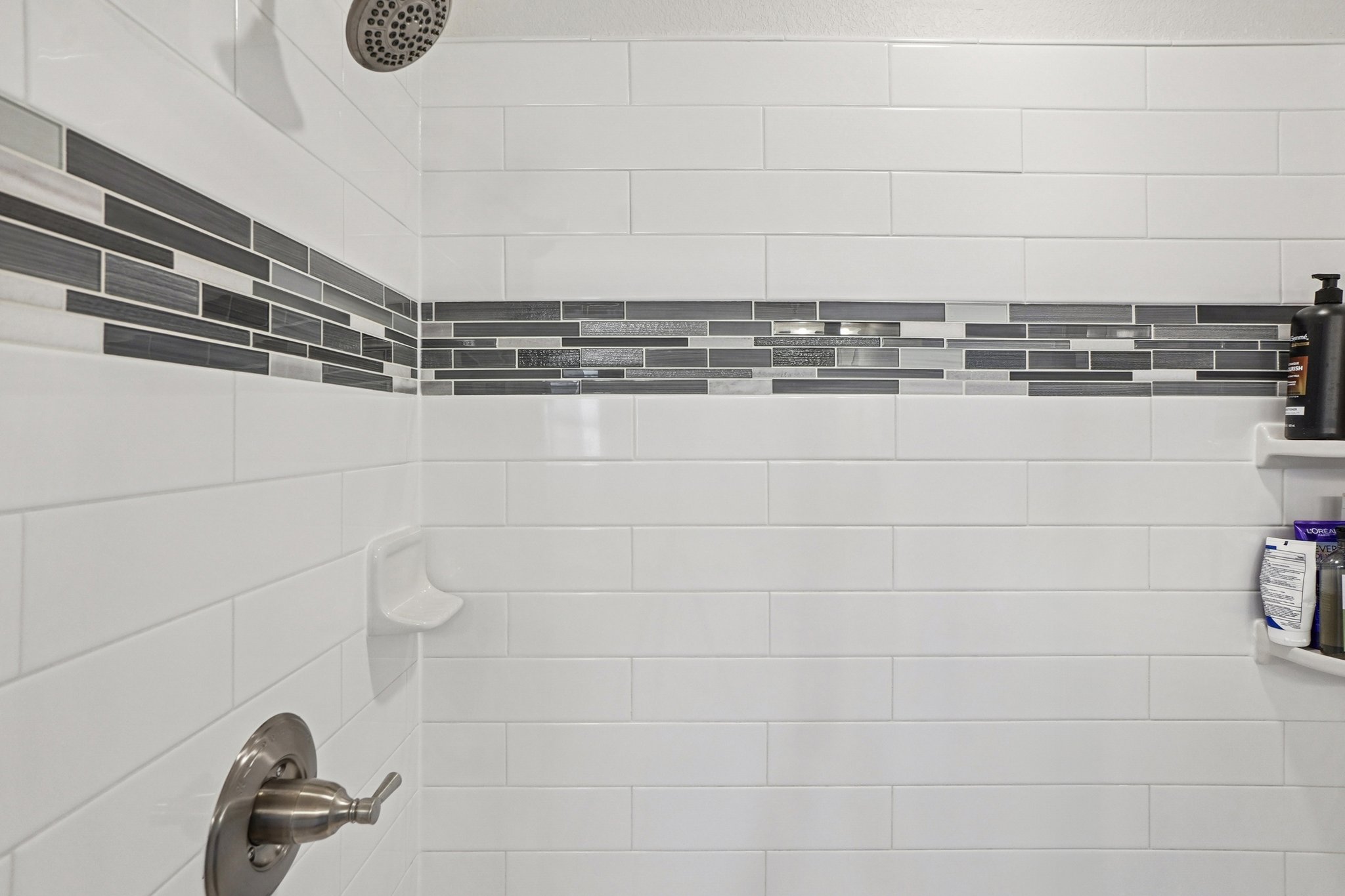 Ventura St-L2001-043.jpg