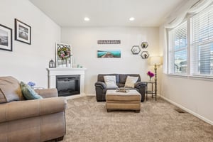 Ventura St-L2001-010.jpg