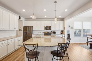 Ventura St-L2001-024.jpg