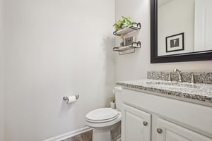 Ventura St-L2001-026.jpg